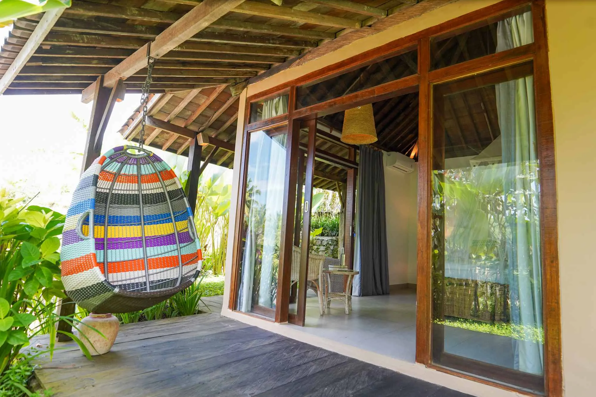 Azadi Retreat Ubud Bali exterior and rooms